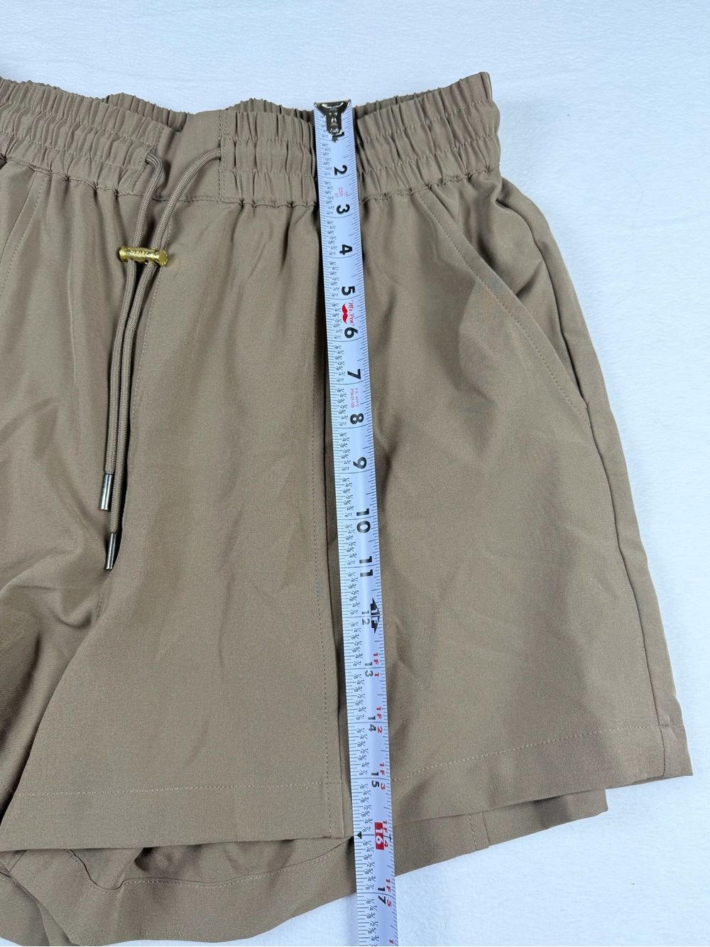 Varley Taupe Brown Drawstring Athletic Lounge Shorts Size Medium - Picture 7 of 8